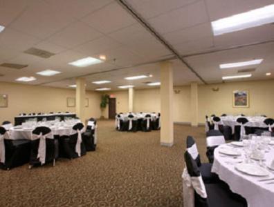 Plaza Hotel And Suites Pine Bluff Restaurang bild